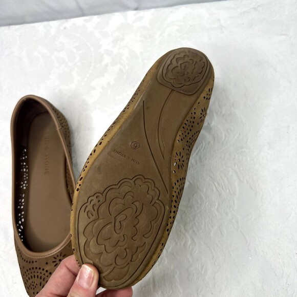 ⭐️2/$10 Sun & Stone Perforated Slip On Sophia Ballet Flat Size 6‎ - Picture 7 of 10
